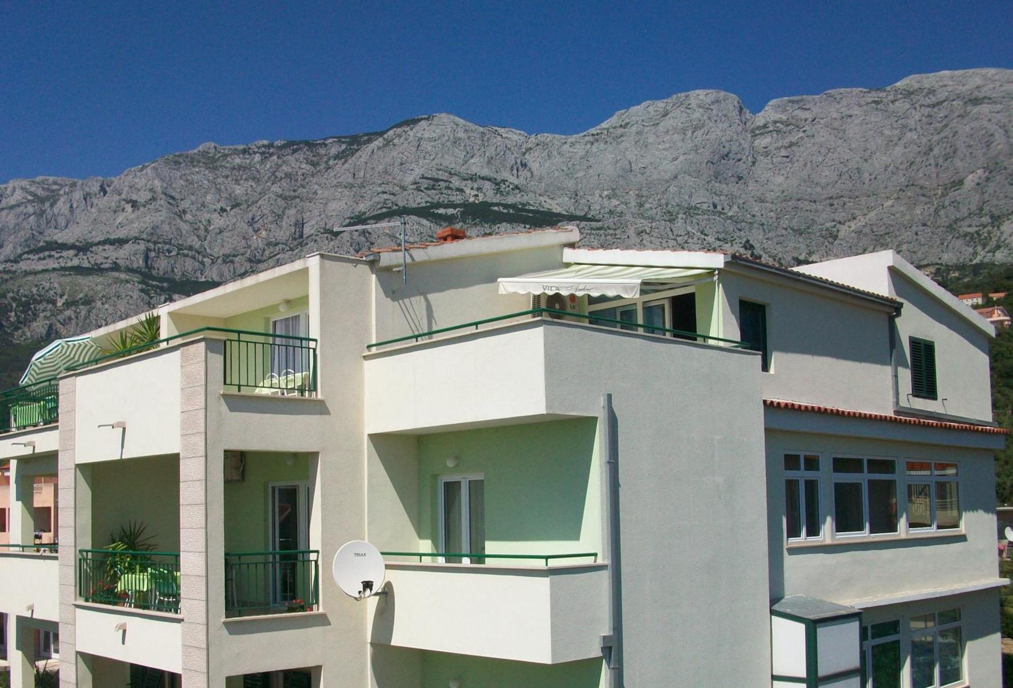 Rooms & Apartments Villa Anka Tučepi Exterior foto